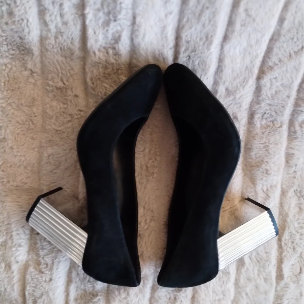 Michael Kors Black Suede Block Heel Pumps Statement Metallic Heel Designer